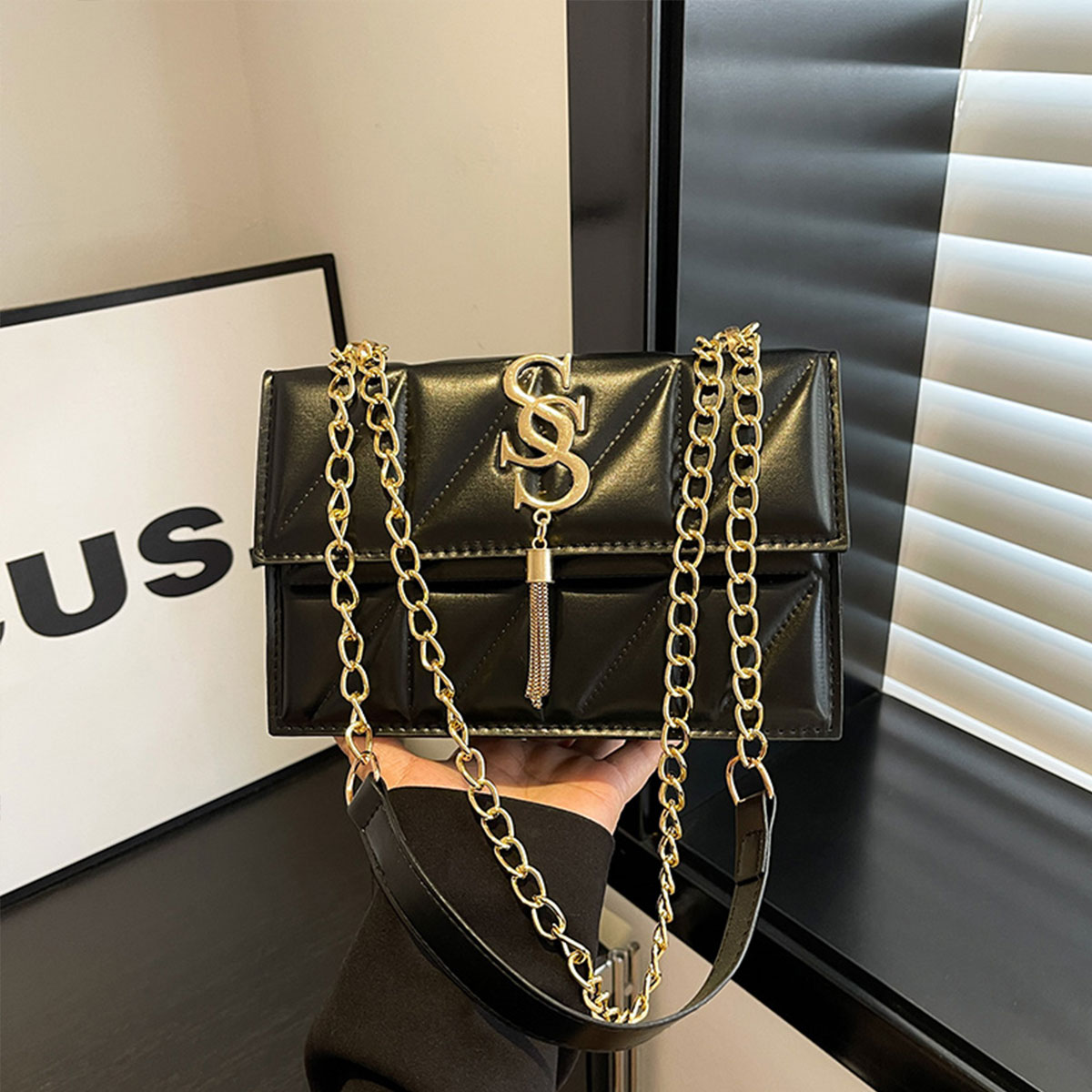Bolsa Pequena Quadrada Elegant - Luxury Bags Lv avaliação e preço