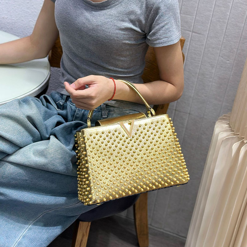 Vm moda beijo completo pérola  - Luxury Bags Lv avaliação e preço