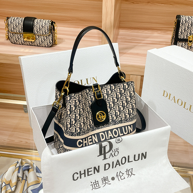 Bolsa Clássica Feminina Popula - Luxury Bags Sale avaliação e preço
